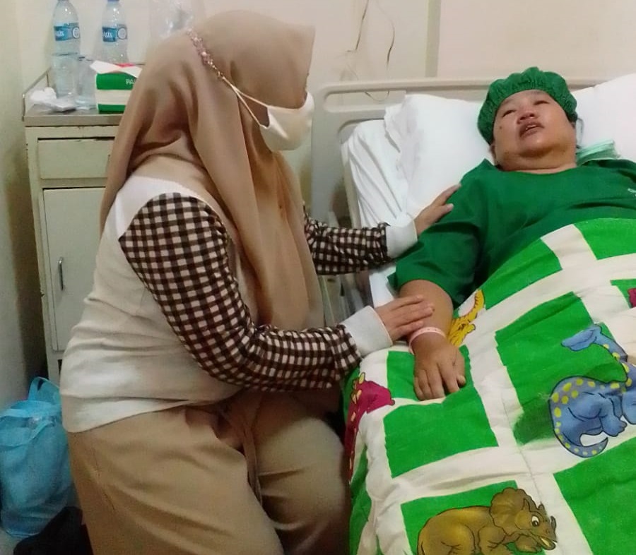 Warga Mekarjaya Mengidap Kanker, BAZNAS Depok Respon Cepat Bantu Biaya Operasi